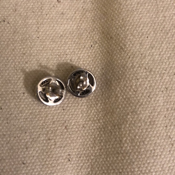 💎 1/10 ct. t.w. Double Halo Diamond Earrings Set in Sterling Silver - Picture 8 of 14